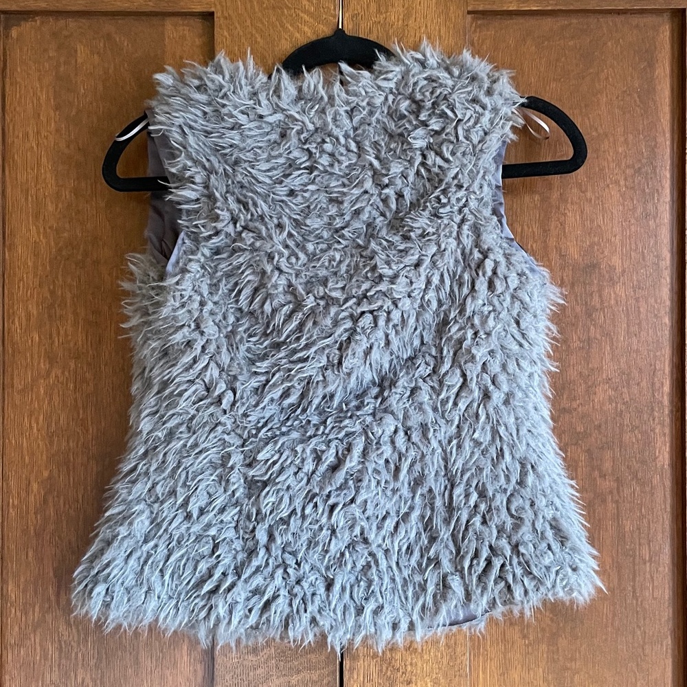 Kate Mack Faux Fur Vest Size 10 - Picture 2 of 5